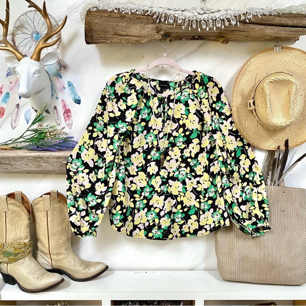 Vibrant electric Floral boho Top w shabby chic vibe